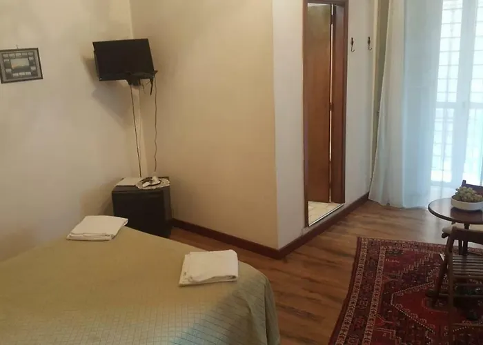 Miseria E Nobilta' 3*