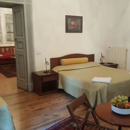 Miseria E Nobilta' Neapel