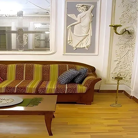 Miseria E Nobilta' Bed & Breakfast Napels