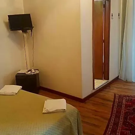 Miseria E Nobilta' Napels