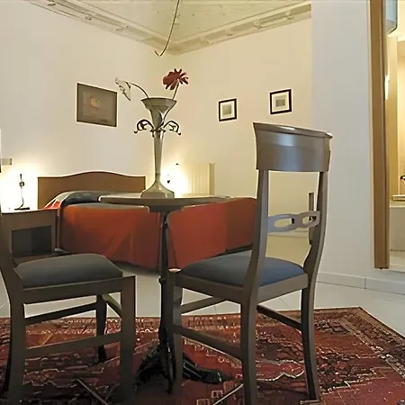 Miseria E Nobilta' Bed & Breakfast Napels