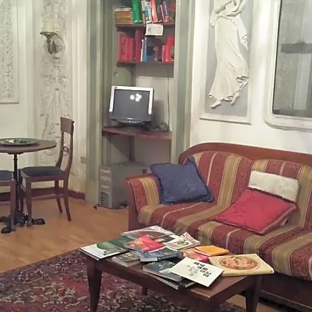 Miseria E Nobilta' Bed & Breakfast Napels
