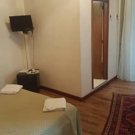 Miseria E Nobilta' 3*