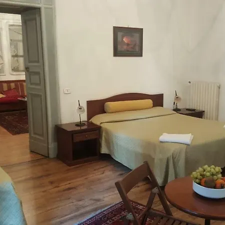 Miseria E Nobilta' 3* Nápoles