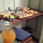 Miseria E Nobilta' Naples